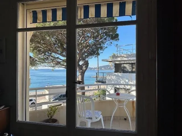 Provence-Style Studio Sea Across The Street Antibes