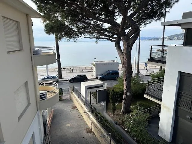 Provence-Style Studio Sea Across The Street Antibes 0*,  France
