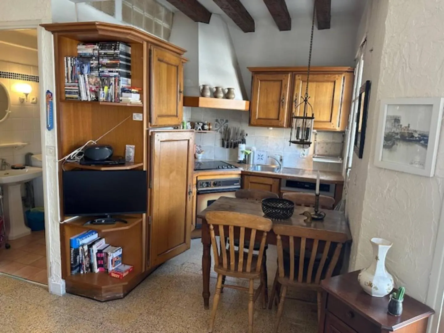 Provence-Style Studio Sea Across The Street Antibes