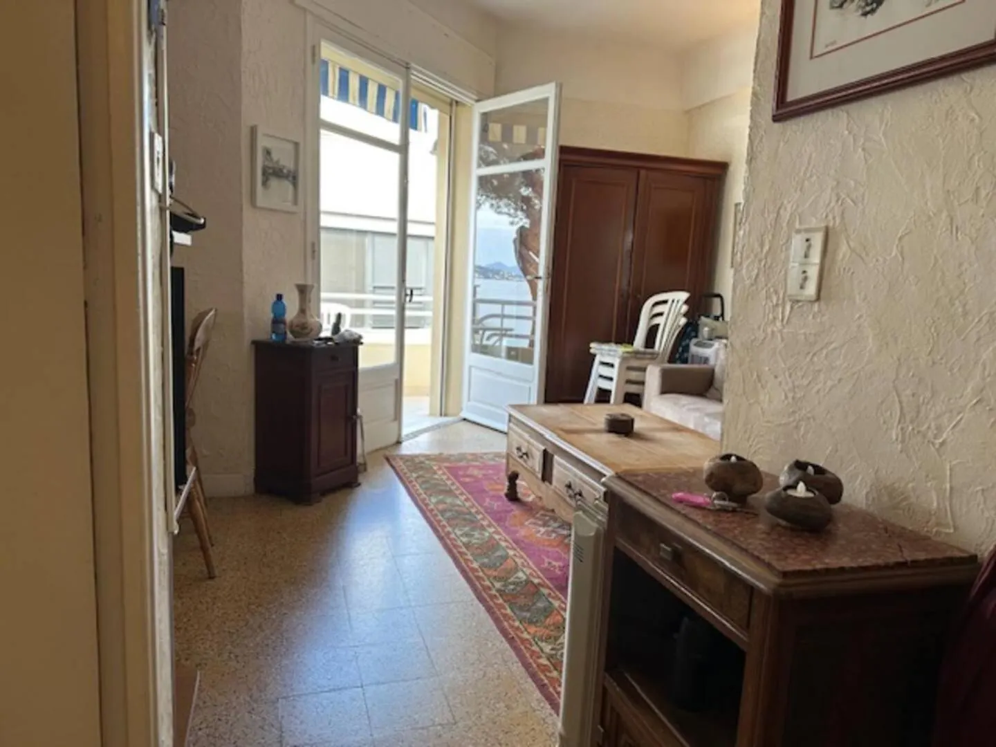 Provence-Style Studio Sea Across The Street Antibes